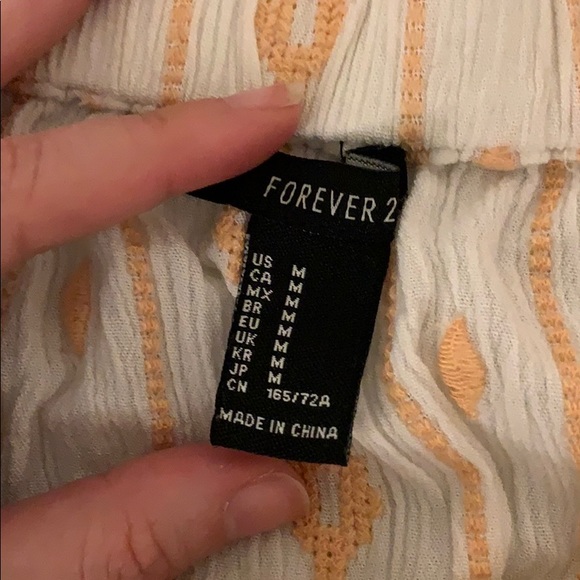 Forever 21 Romped - Picture 3 of 3